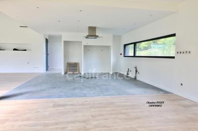 Maison - 268 m² - 8 pièces