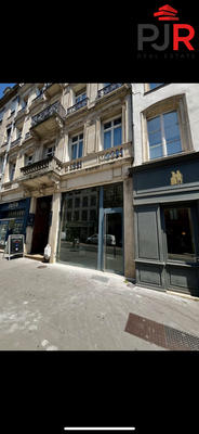 Local commercial - 213 m²