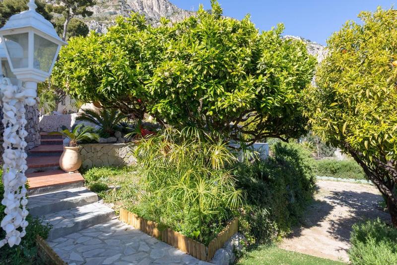 Villa - 230 m² - 6 pièces