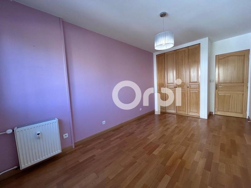 Appartement - 99 m² - 4 pièces