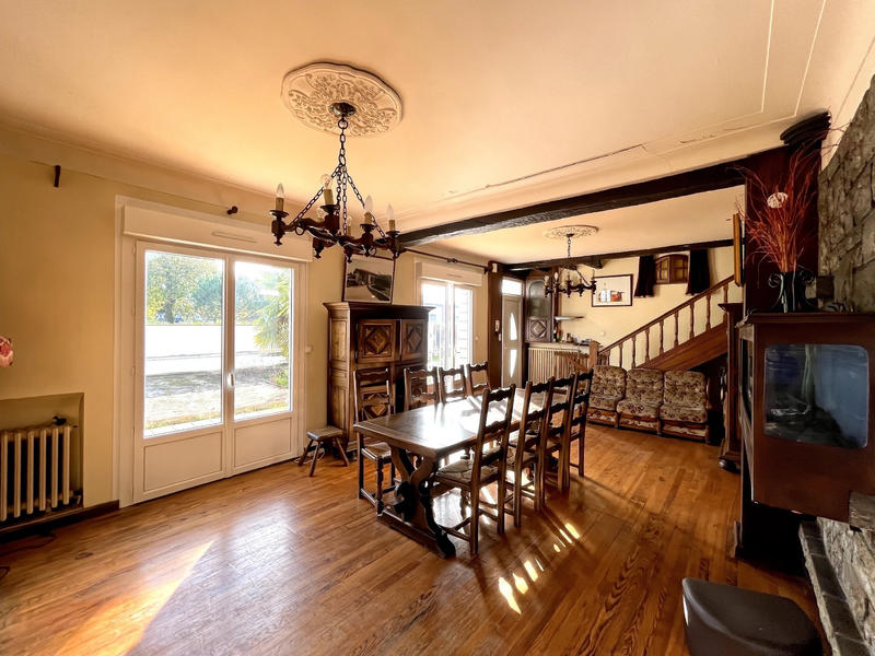 Maison - 122 m² - 6 pièces