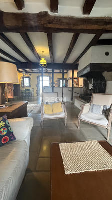 Maison - 200 m² - 7 pièces