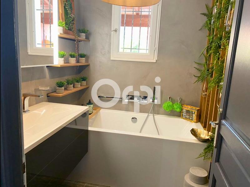 Villa - 204 m² - 5 pièces