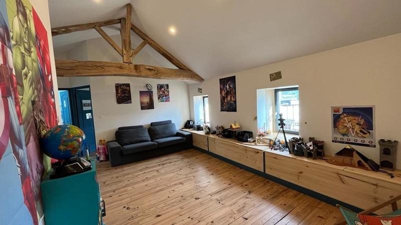 Maison - 181 m² - 6 pièces