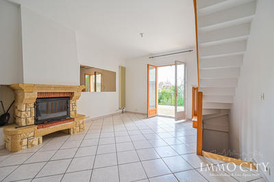 Maison - 94 m² - 5 pièces