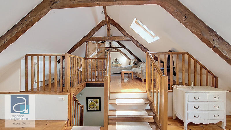 Maison - 224 m² - 7 pièces