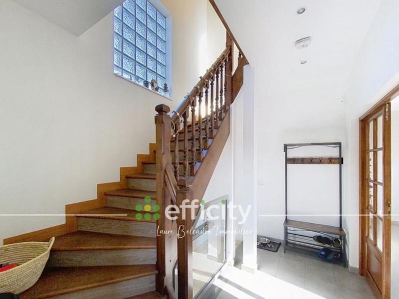 Pavillon - 100 m² - 5 pièces