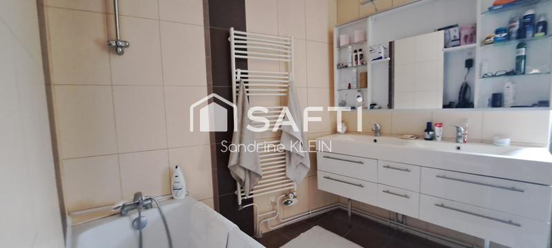 Maison - 217 m² - 6 pièces