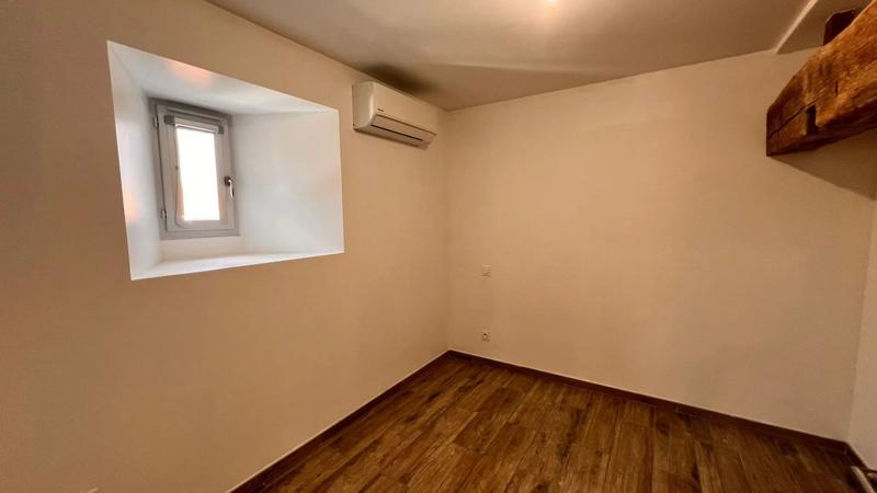 Appartement - 64 m² - 2 pièces