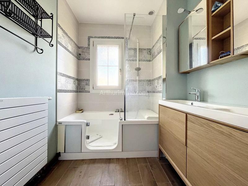 Maison - 90 m² - 3 pièces