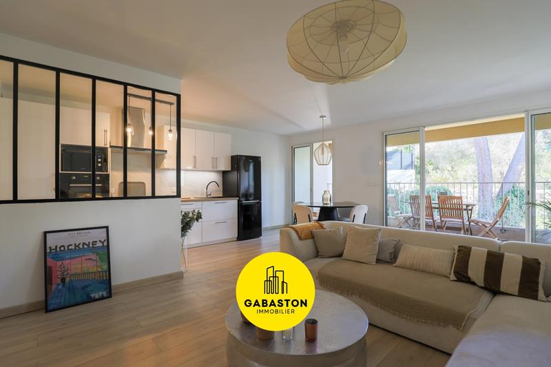 Appartement - 85 m² - 4 pièces