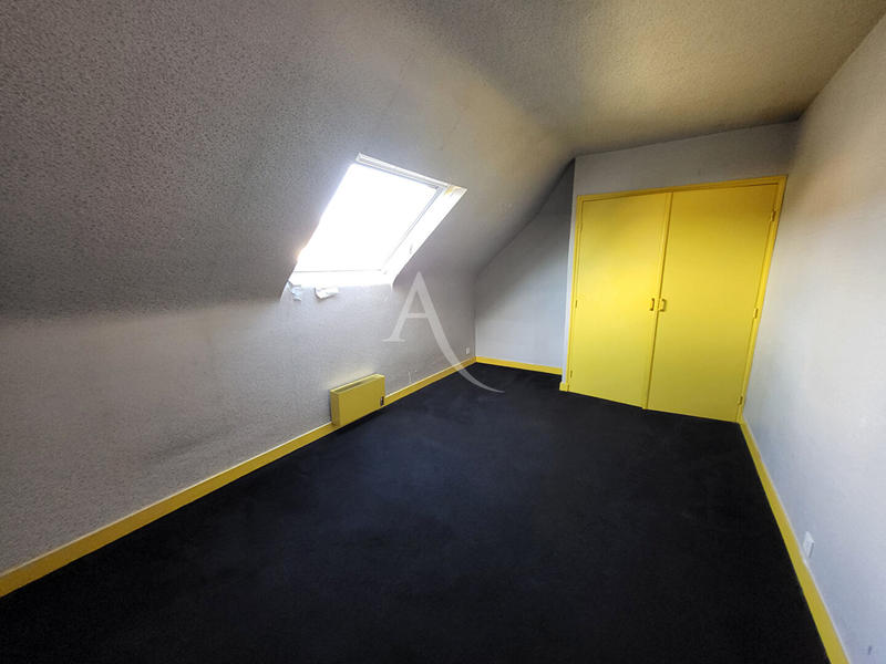 Maison - 189 m² - 9 pièces