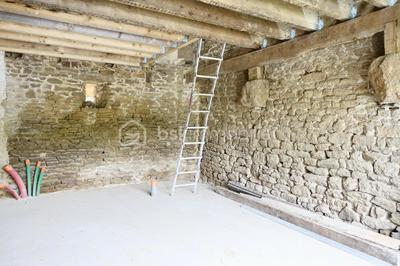 Maison en pierre - 65 m² - 4 pièces