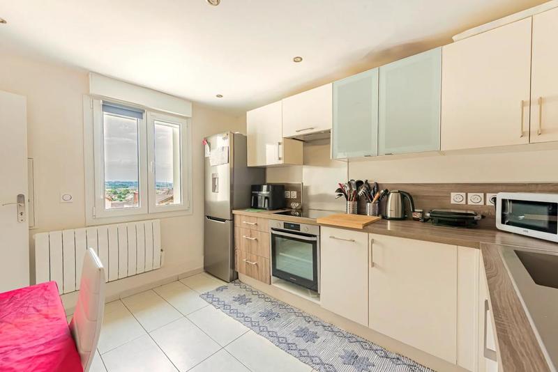 Maison - 270 m² - 7 pièces