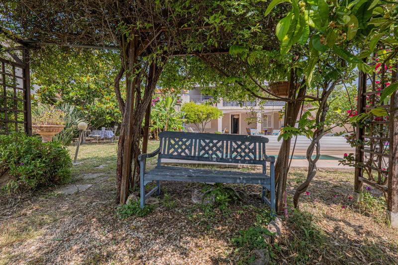 Maison - 245 m² - 7 pièces