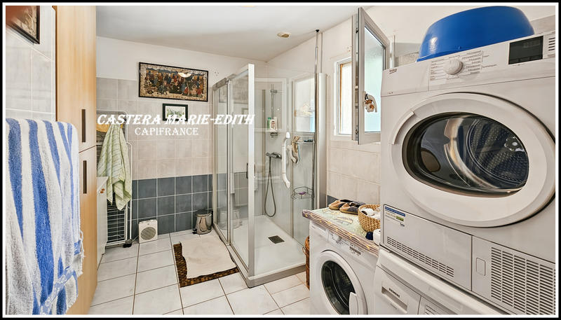 Maison - 99 m² - 5 pièces