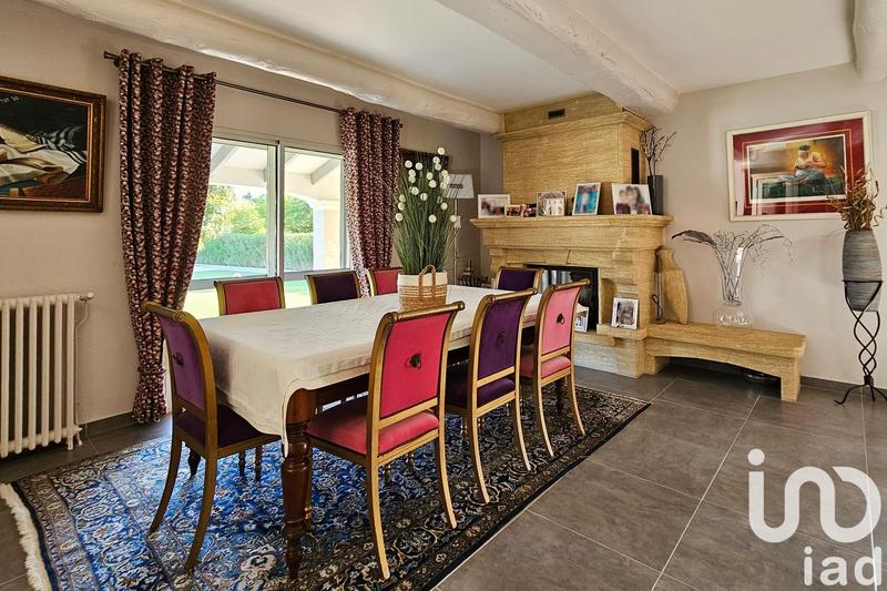 Maison - 220 m² - 9 pièces