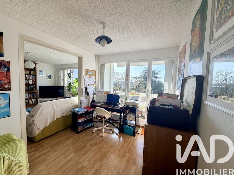 Appartement - 80 m² - 3 pièces