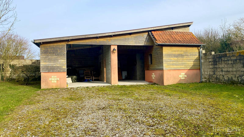 Maison - 184 m² - 8 pièces