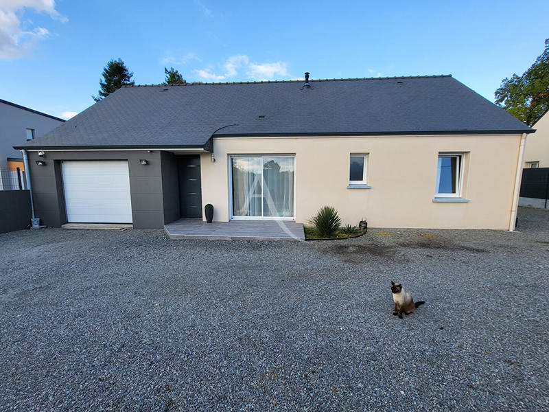 Maison - 95 m² - 5 pièces