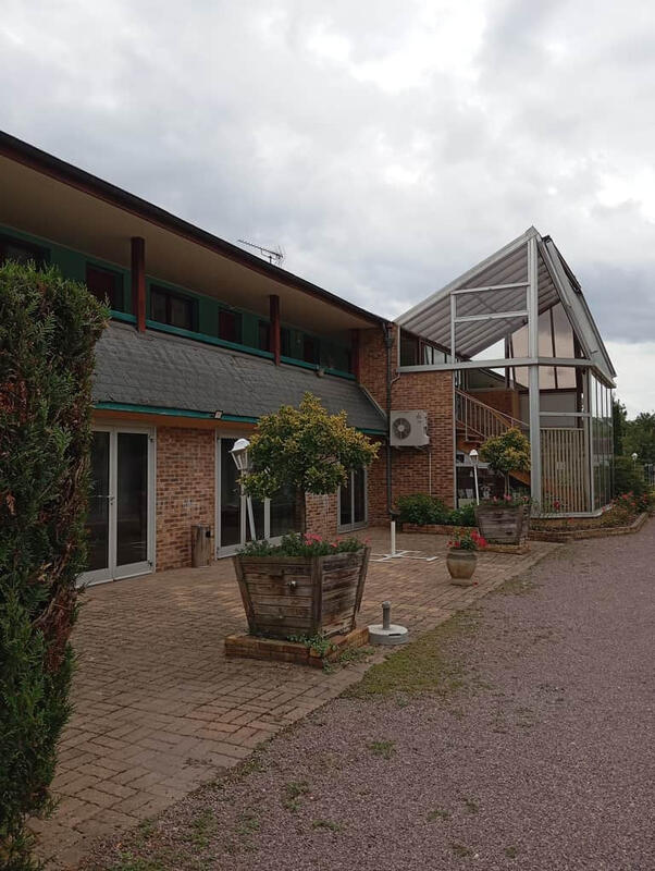 Fonds de commerce - Local commercial - 1 400 m²