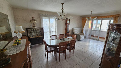 Appartement - 90 m² - 4 pièces
