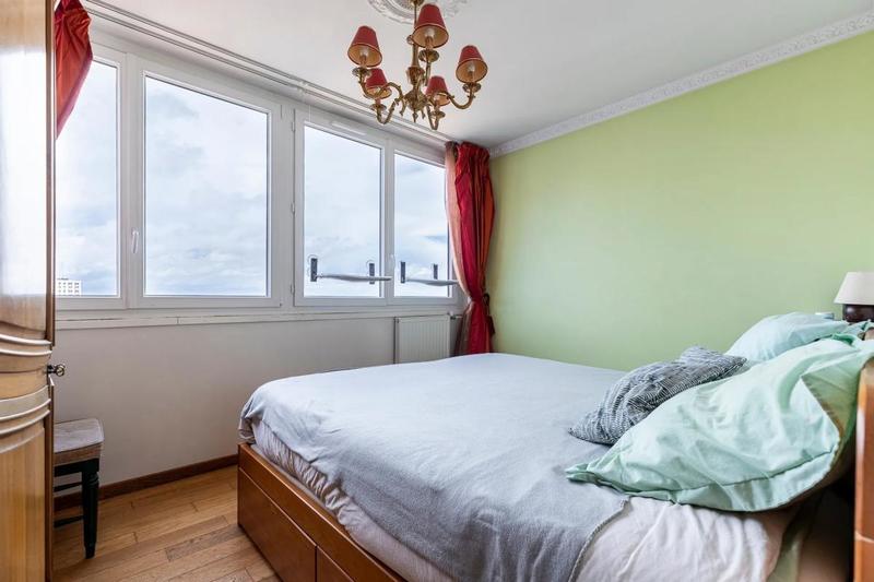 Appartement - 96 m² - 5 pièces