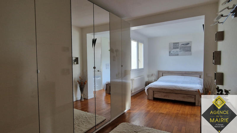 Maison - 165 m² - 8 pièces