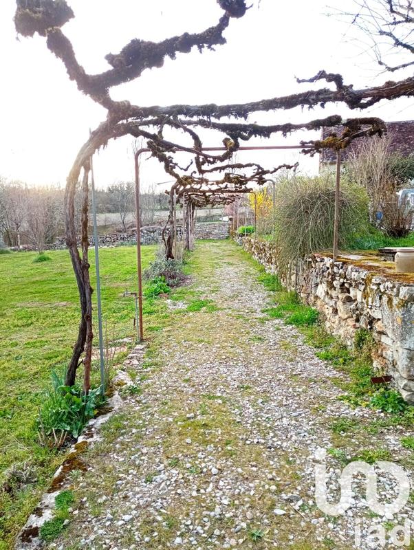 Maison - 210 m² - 8 pièces