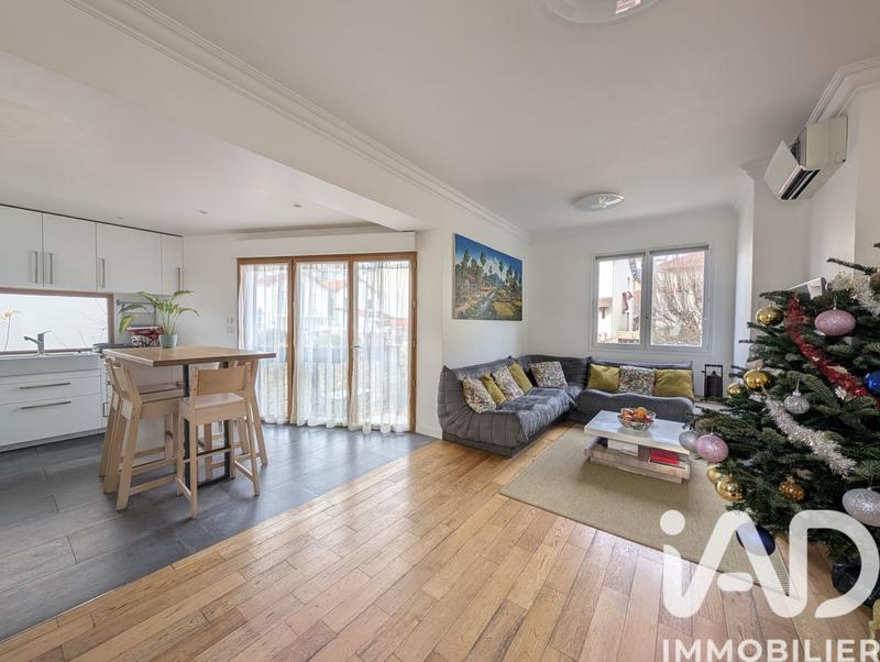 Maison - 101 m² - 6 pièces