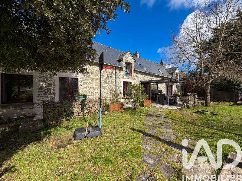 Maison - 177 m² - 7 pièces