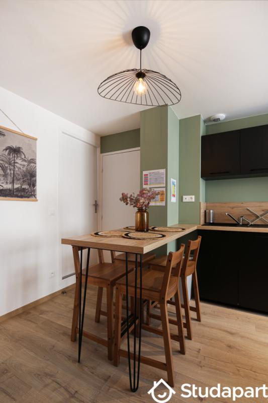 Chambre - 12 m² - 1 pièce