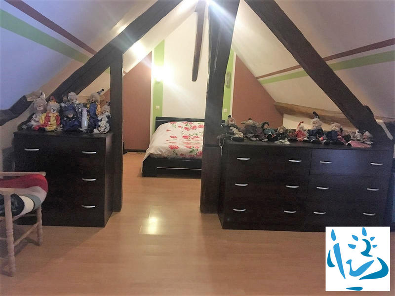 Maison - 236 m² - 9 pièces