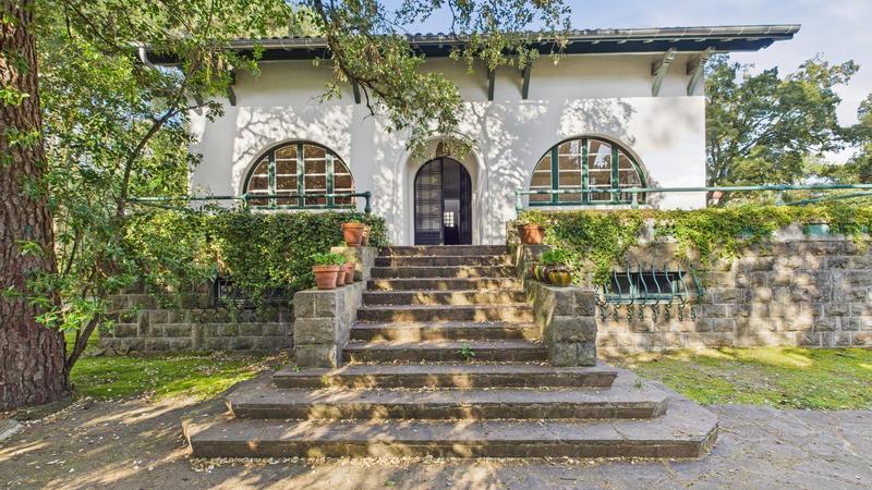 Maison - 285 m² - 8 pièces