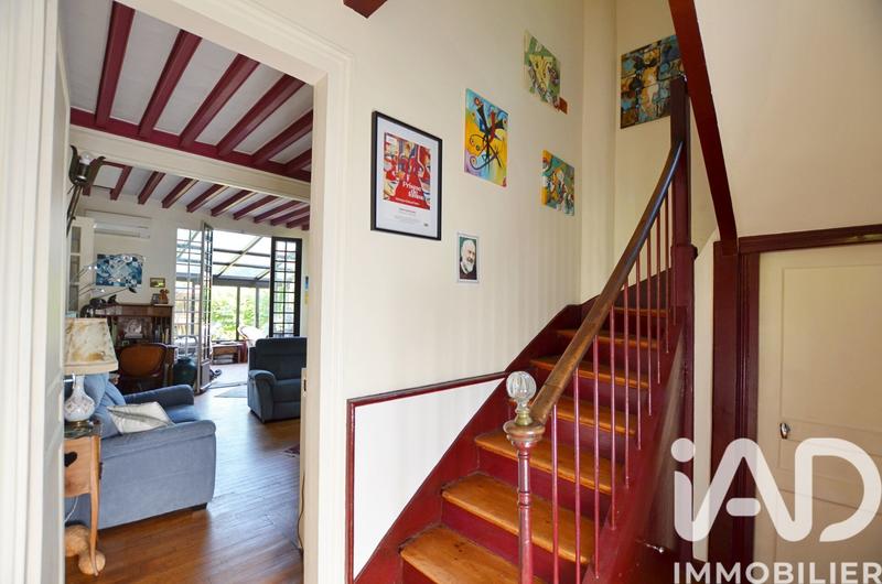 Maison - 180 m² - 8 pièces