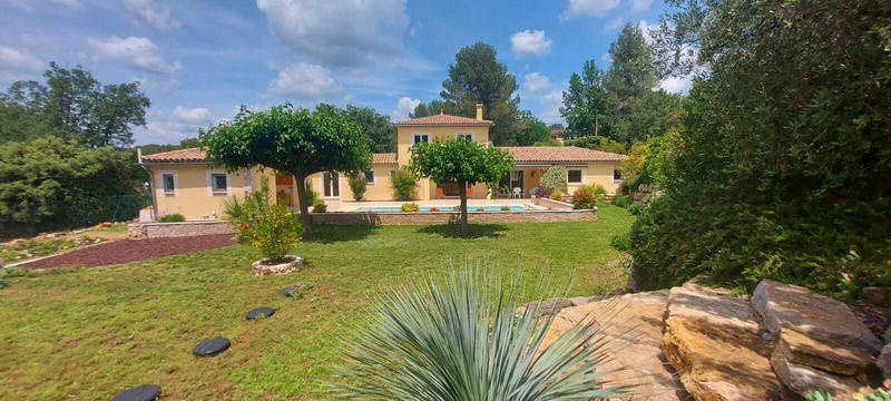 Villa - 160 m² - 6 pièces