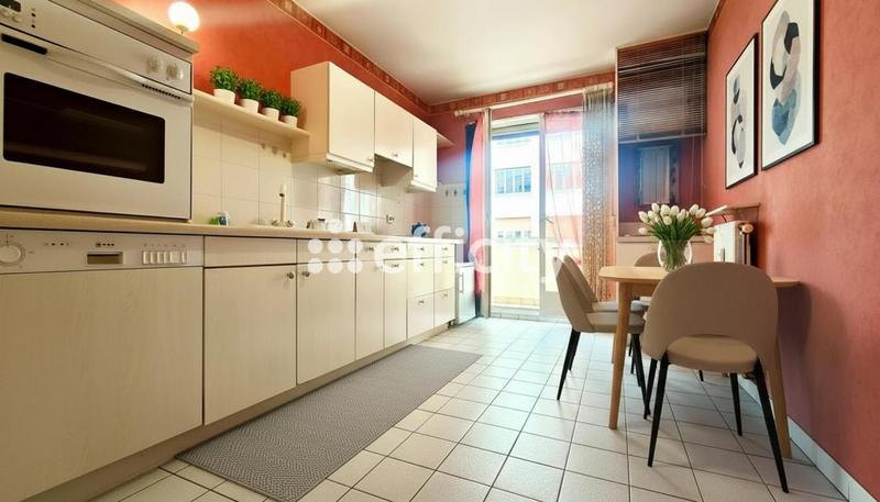 Appartement - 80 m² - 3 pièces