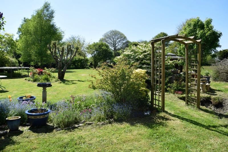 Maison - 214 m² - 8 pièces