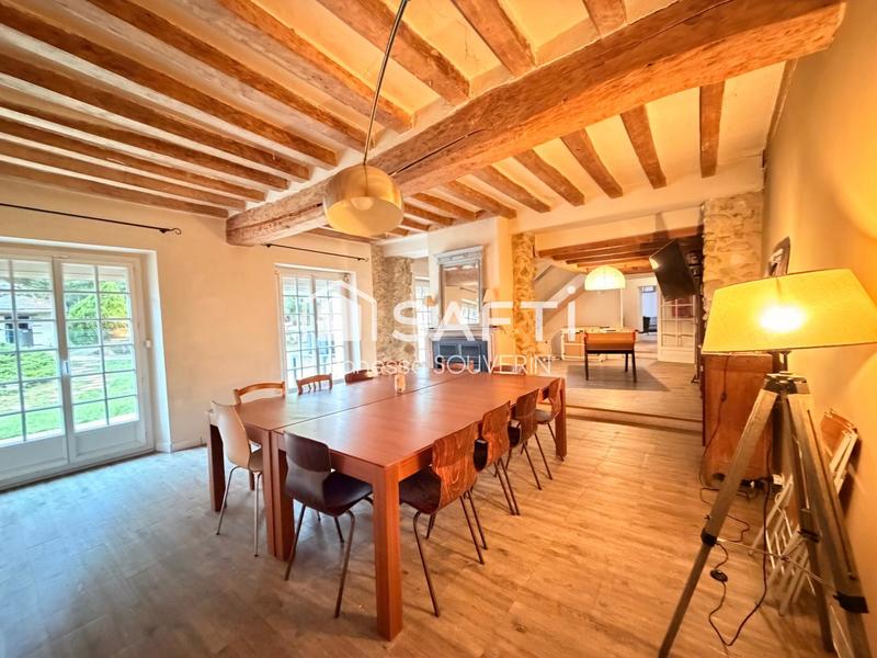 Maison - 220 m² - 7 pièces