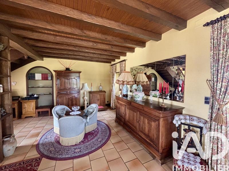 Maison - 290 m² - 6 pièces