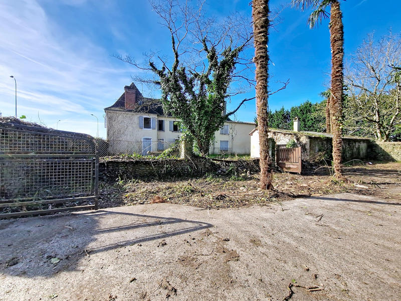 Maison - 550 m² - 14 pièces