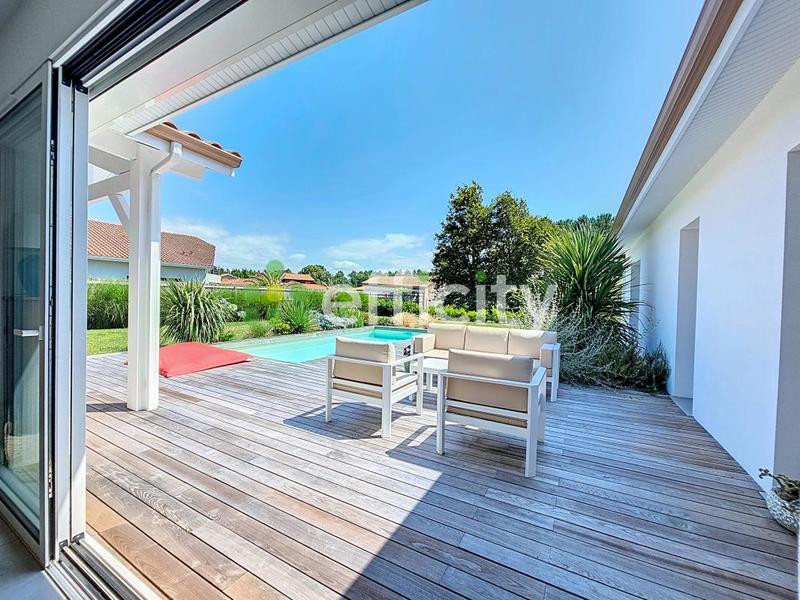 Maison - 110 m² - 4 pièces