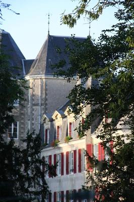 Château - 1 300 m² - 30 pièces