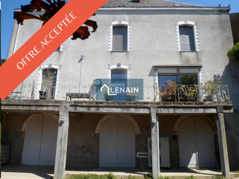 Maison - 239 m² - 7 pièces