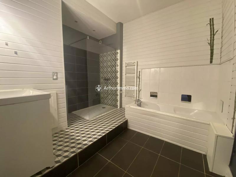 Appartement - 114 m² - 4 pièces