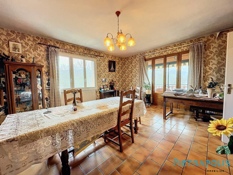 Maison contemporaine - 194 m² - 10 pièces