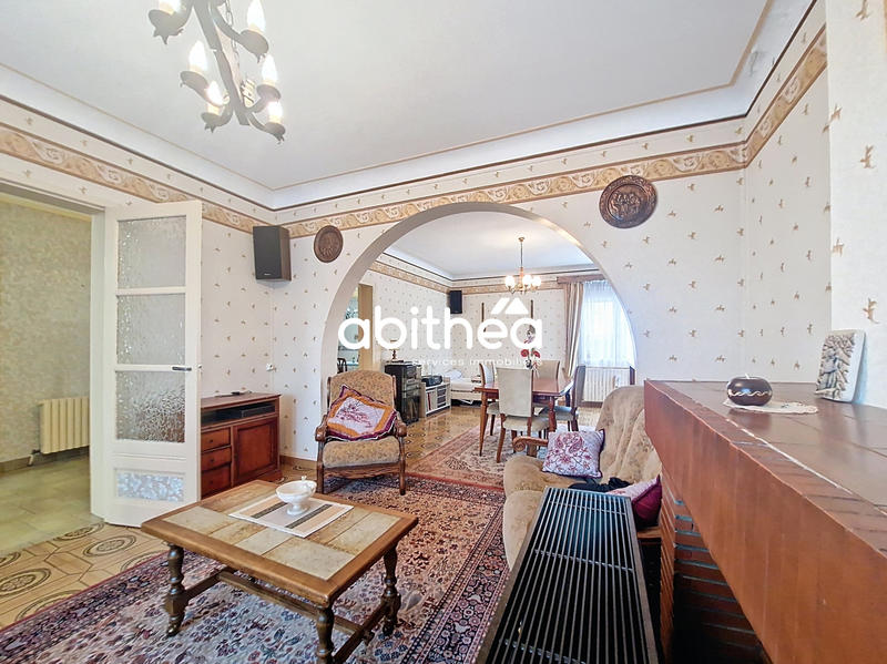 Maison - 170 m² - 8 pièces