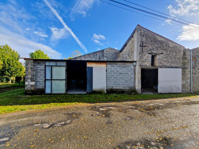 Hangar - 86 m² - 2 pièces