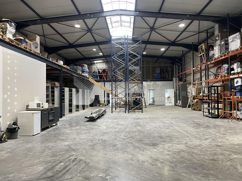 Local d'activités - 824 m² - 6 pièces
