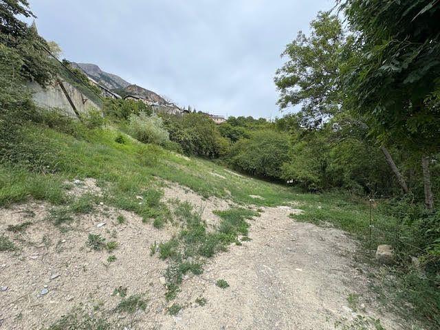 Terrain constructible - 3 478 m²